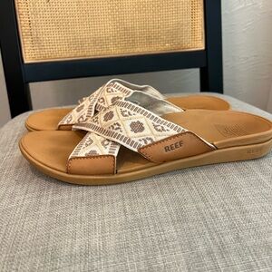 Reef Cross Sandals 7